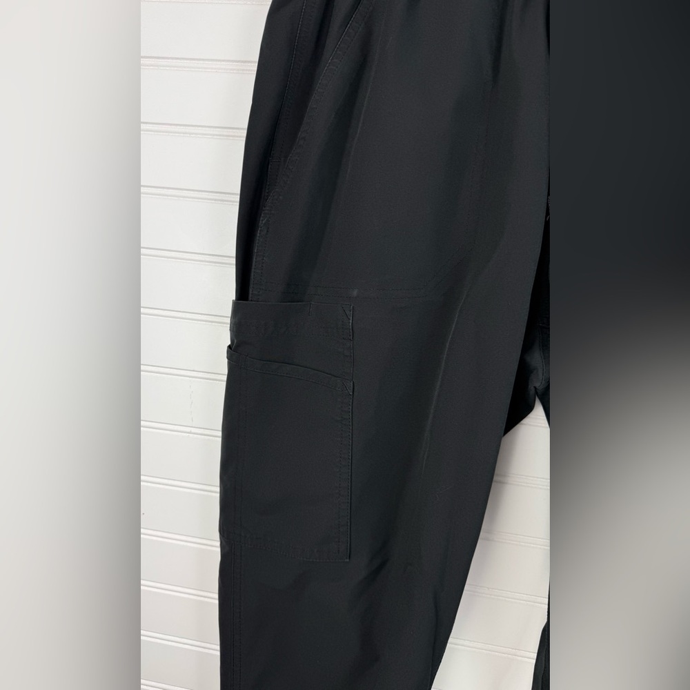 Carhartt Force women’s Black Cargo pocket scrub jogger pants. Size Large. - Picture 6 of 7